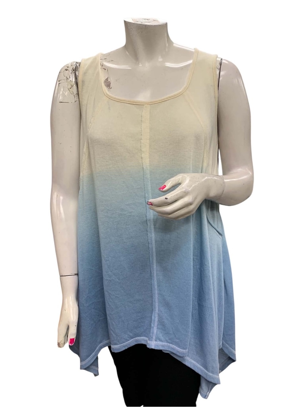 Ease Sleeveless Ombre Tank Top - Cream to Light Blue Size XL
